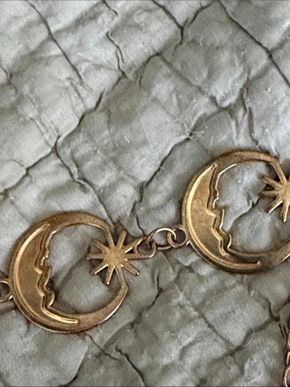 Fabulous gold tone moons Chicos chain belt